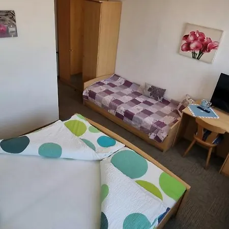 Ξενοδοχείο Adorf