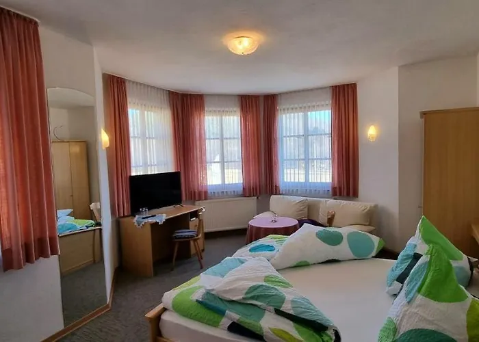 Hotel Adorf 3*
